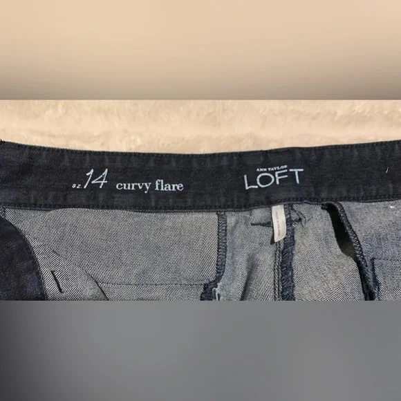 Pre loved curvy flare blue jeans size 14 by Loft - Picture 4 of 9